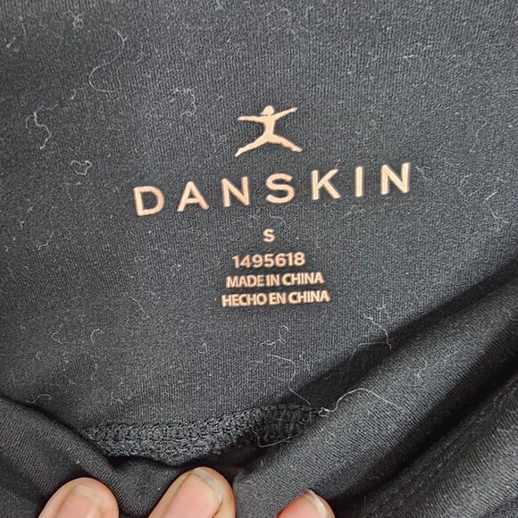 Danskin Black Bike Shorts Side Pockets High Rise Waistband Shaping Contour Seams - Picture 4 of 8